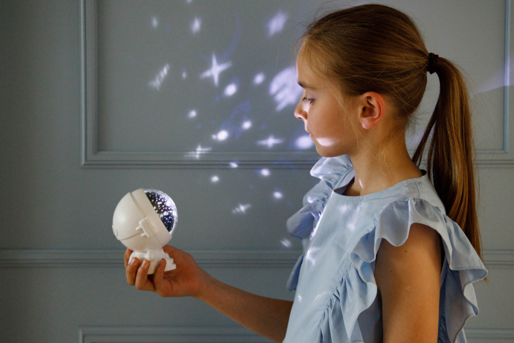 Projektor INNOGIO Giostar Astronaut GIO-175 ustawienia tryby pracy mozliwosci kolor kolorystyka