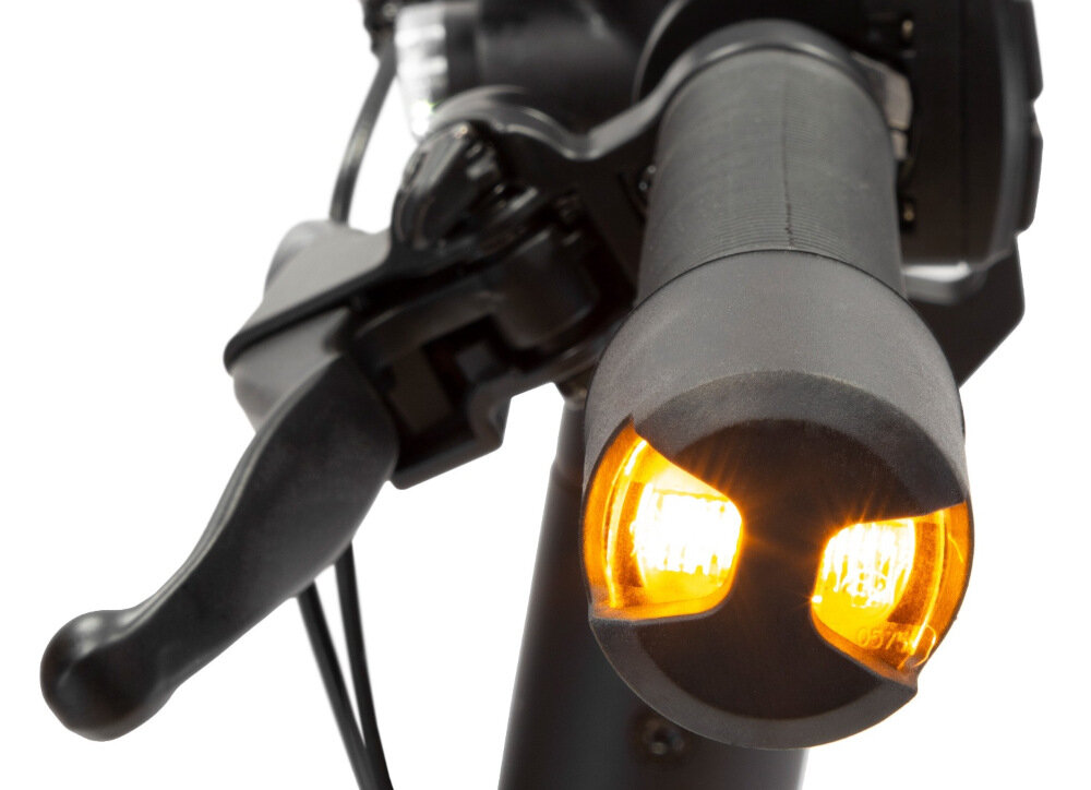 Hulajnoga elektryczna DUCATI Scrambler City Cross-E E-Scooter Cross-E X Off Czarno-żółty oswietlenie przednie i tylne swiatlo kierunkowskazy przelacznik