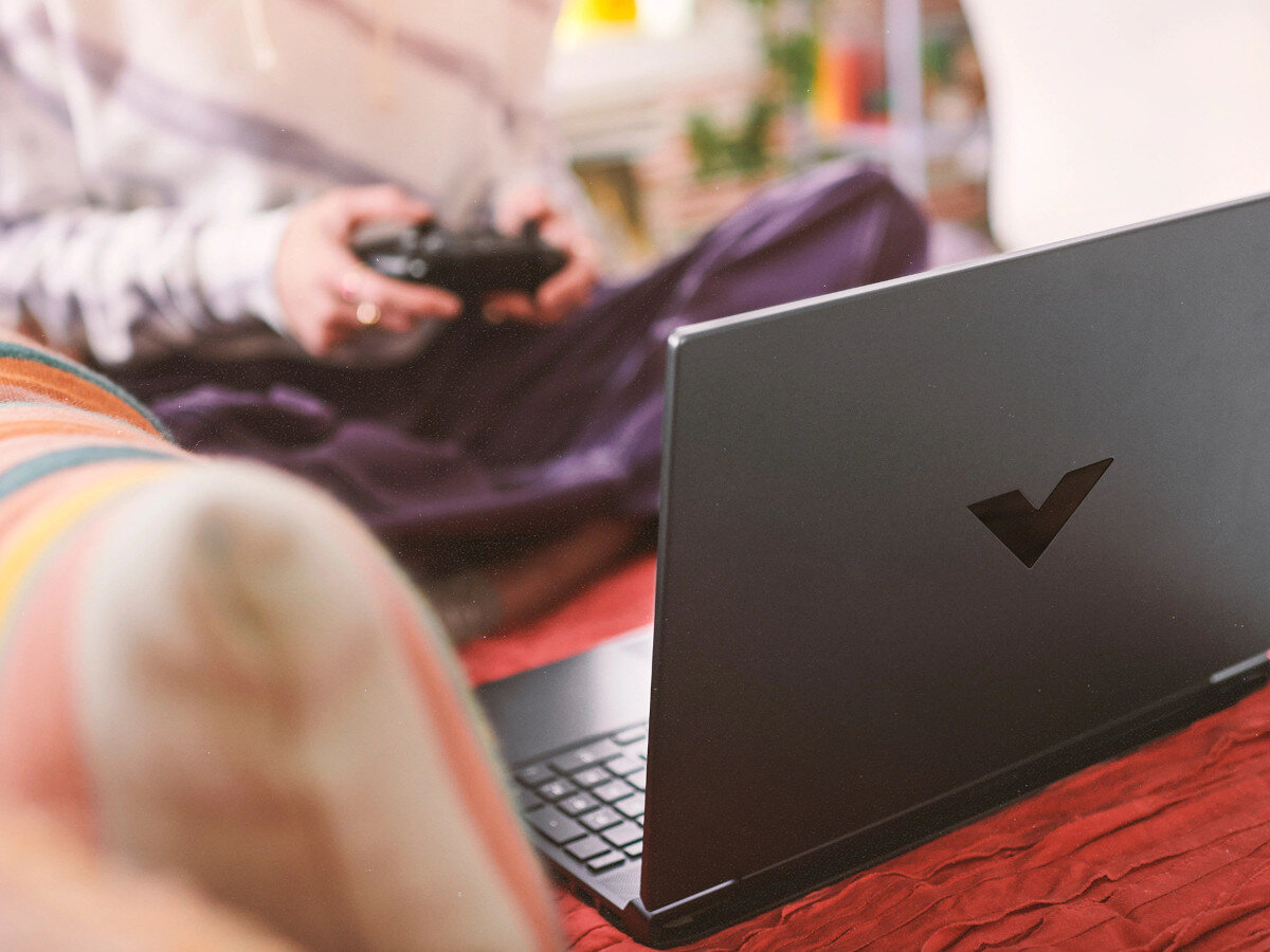 Laptop HP Victus 15 ekran z mikrokrawedzia