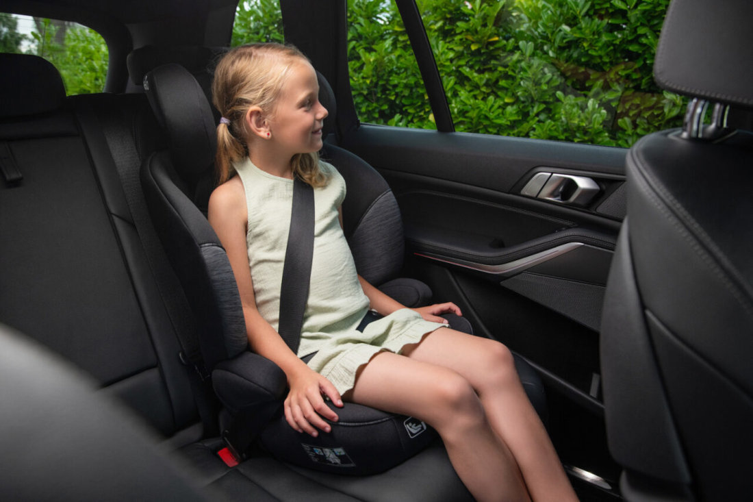 Fotelik samochodowy LIONELO Lars I-Size (15-36 kg) Czarno-szary Ochrona boczna pianka Memory Foam maksymalny komfort wsparcie bezpieczenstwo