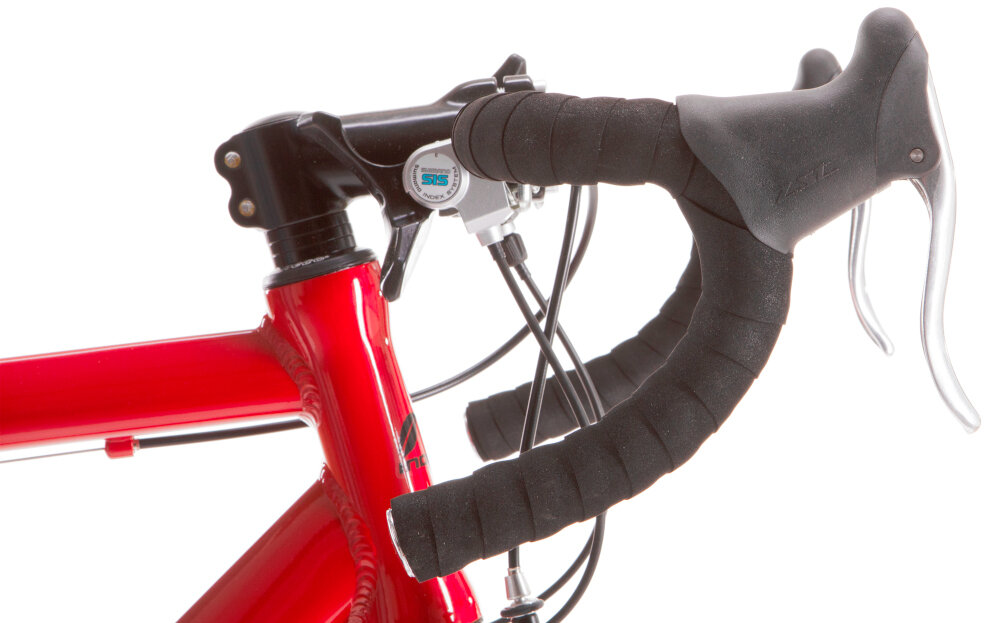 Rower szosowy INDIANA Racing M20 28 cali męski Czerwony kierownica marka DENVER typ CORSA aluminiowy wspornik manety antyposlizgowy material