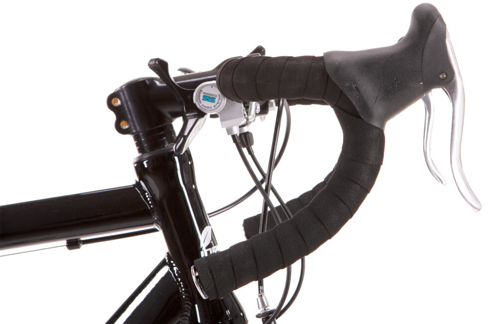 Rower szosowy INDIANA Racing M20 28 cali męski Czarny kierownica marka DENVER typ CORSA aluminiowy wspornik manety antyposlizgowy material