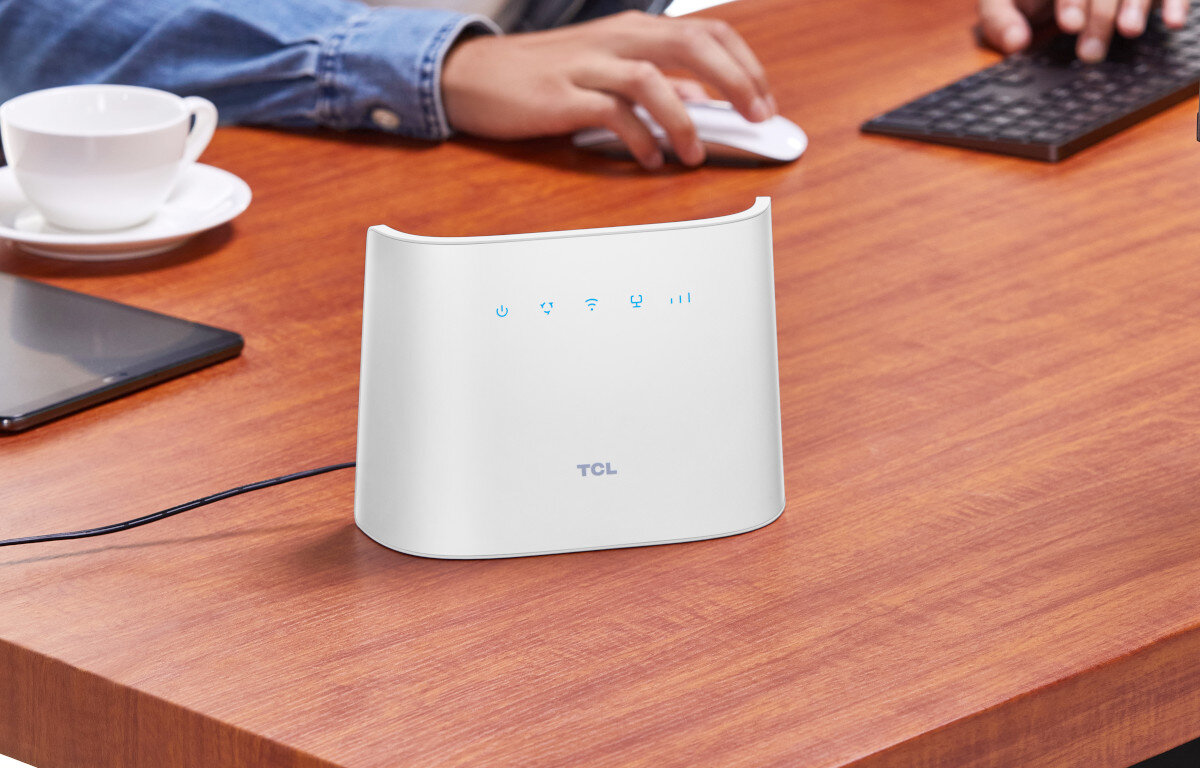 Router TCL LinkHub HH132 złącza porty podłączenie diody LED