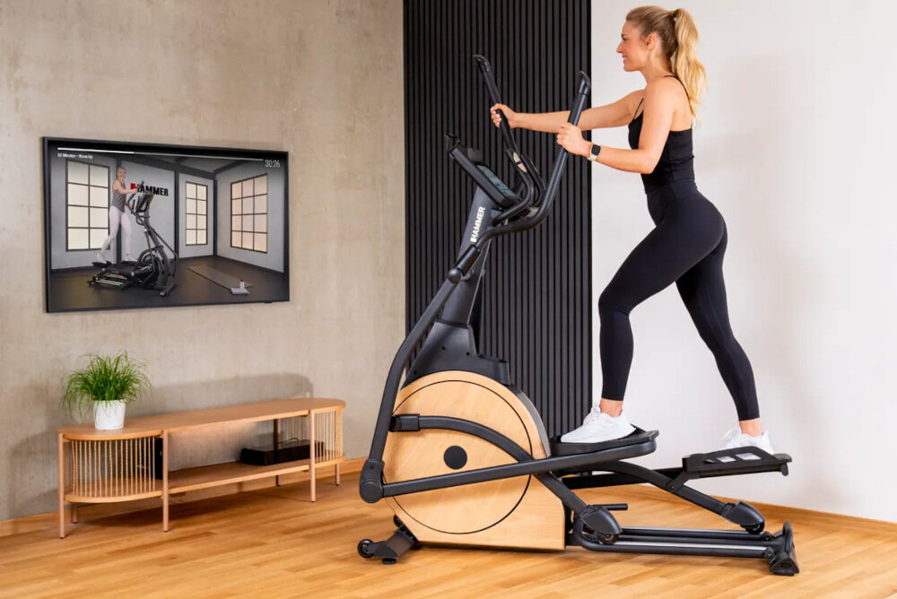 Orbitrek magnetyczny HAMMER Cross Pace 7.0 NorsK4 rozne programy treningowe 1 program manualny 4 profile uzytkownikow 3 programow HRC