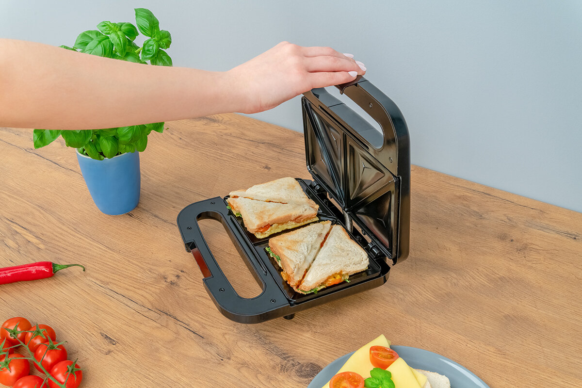 Opiekacz GÖTZE & JENSEN SM201X estetyka wyglad design stal nierdzewna