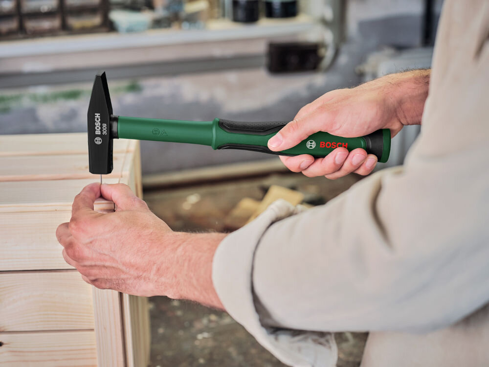 Młotek inżynierski Bosch 300 g stal wysokowęglowa ergonomiczny trzonek