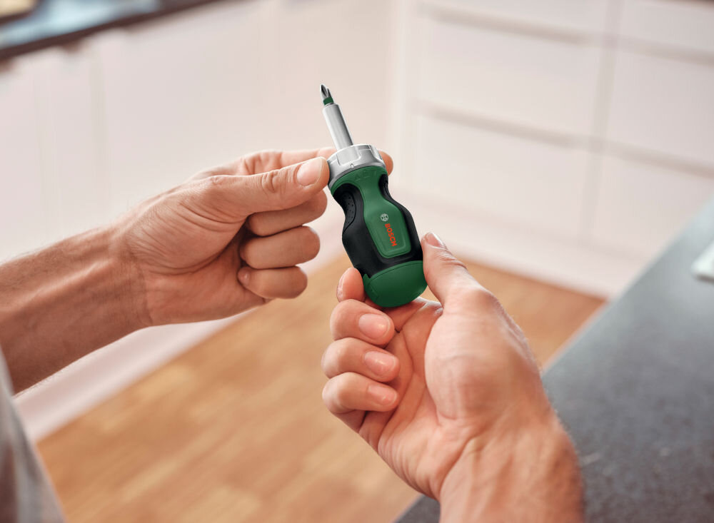 Wkrętak z grzechotką, krótką rękojeścią i 6 końcówkami wkręcającymi Bosch 1600A027PK precyzja i wygoda pracy