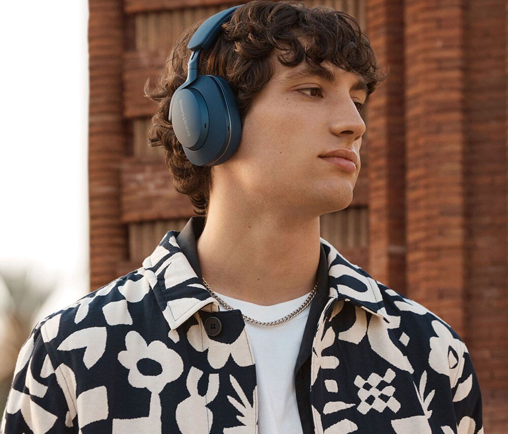 Накладні навушники BOWERS & WILKINS Px7 S2e дизайн комфорт легкість якість звуку враження від прослуховування ергономіка легкість спорт діяльність подорож робочий час робота акумулятор звук враження реалістичність