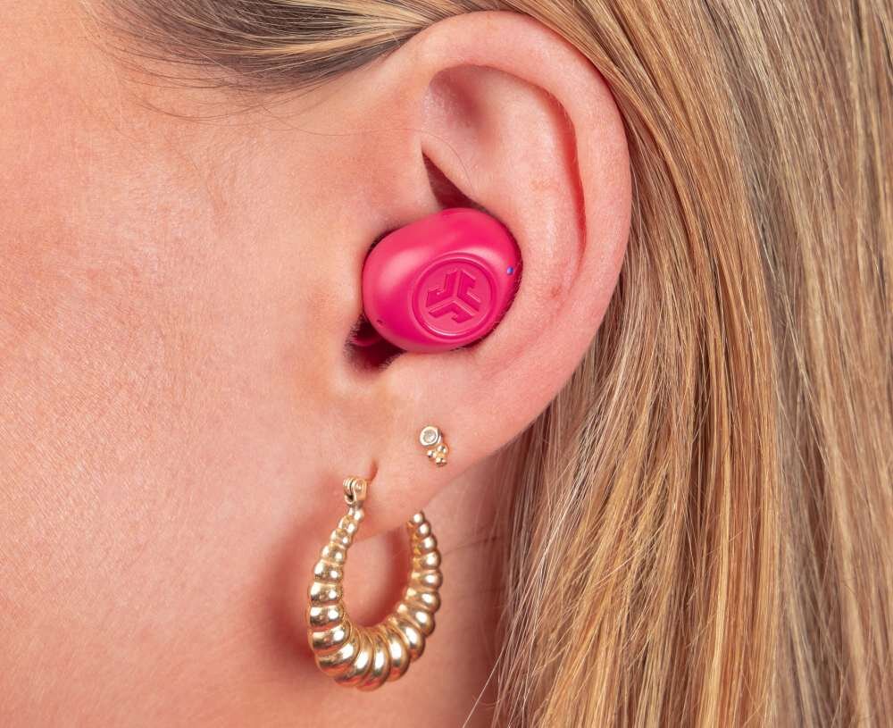 Słuchawki dokanałowe JLAB Jbuds Mini TWS design komfort lekkość dźwięk jakość wrażenia słuchowe ergonomia lekkość sport aktywność podróże czas pracy działanie akumulator