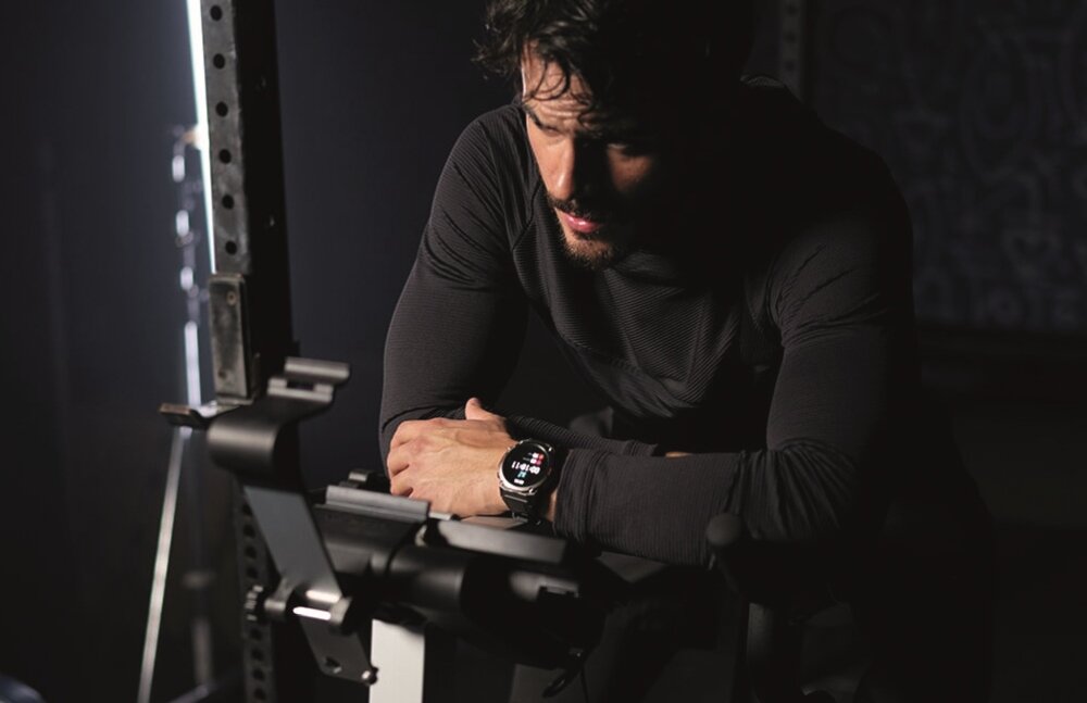 Smartwatch MAXCOM Fit FW63 Cobalt Pro ekran bateria czujniki zdrowie sport pasek ładowanie pojemność rozdzielczość łączność sterowanie krew puls rozmowy smartfon aplikacja