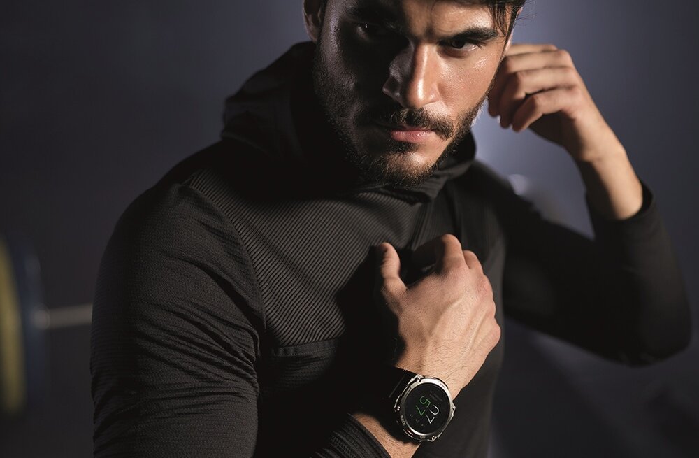 Smartwatch MAXCOM Fit FW63 Cobalt Pro ekran bateria czujniki zdrowie sport pasek ładowanie pojemność rozdzielczość łączność sterowanie krew puls rozmowy smartfon aplikacja