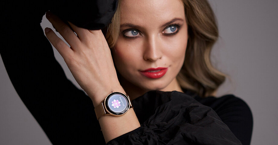 Smartwatch MAXCOM FW52 Diamond Złoty lekkosc smukla konstrukcja dotykowy ekran grubosc