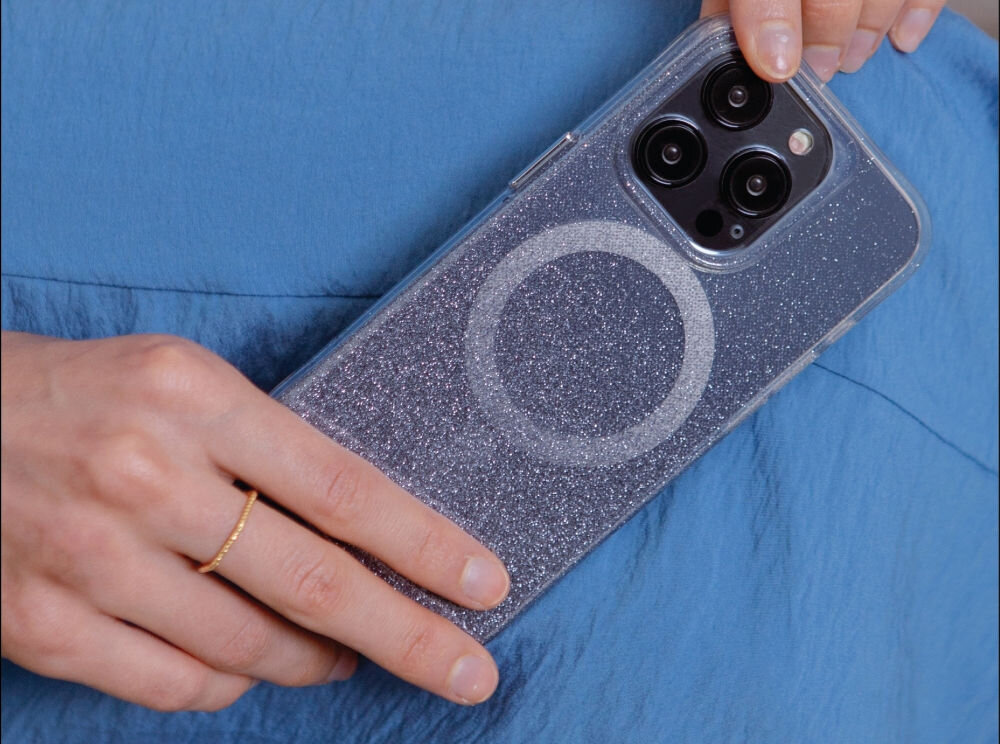 UNIQ Coehl Lumino ochronę telefonu przed zarysowaniami i uszkodzeniami upadkach z wysokości do 2,5 metra Smukła konstrukcja Podwyższone krawędzie ładowania bezprzewodowego magnetyczny pierścień MagSafe bez wyciągania telefonu z etui - telefon w etui