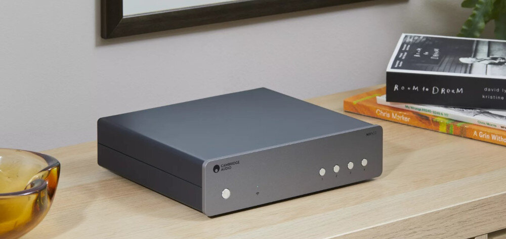 Odtwarzacz sieciowy CAMBRIDGE AUDIO MXN10 muzyka Hi-Res streaming radio internetowe, odtwarzacz sotjący na blacie w pomieszczeniu