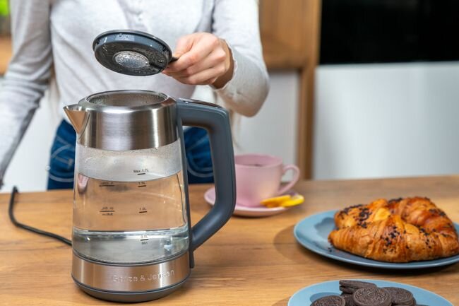 GÖTZE & JENSEN KT875G - czajnik na blacie