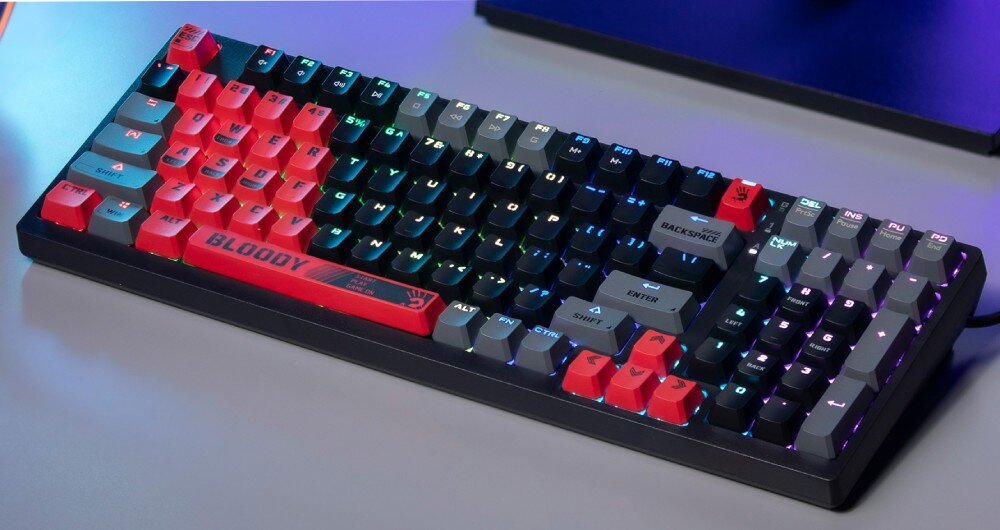 Klawiatura A4TECH Bloody S98 Sports Red RGB układ klawisze Hot Swap wymiana