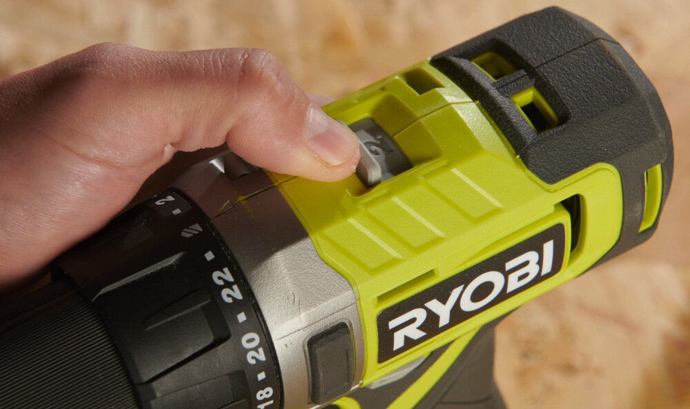Wiertarko-wkrętarka RYOBI R18DD4-220OTA55 2-biegowa przekladnia dluzszy czas pracy akumulatora na jednym ladowaniu optymalne przeniesienie energii pierwszy bieg praca w zakresie 0-500 obr./min drugi 0-1800 obr./min