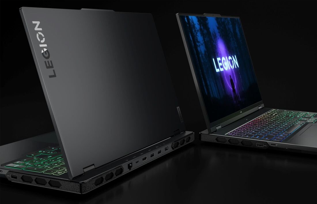 Laptop LENOVO Legion Pro 7 -HDMI USB Type-C