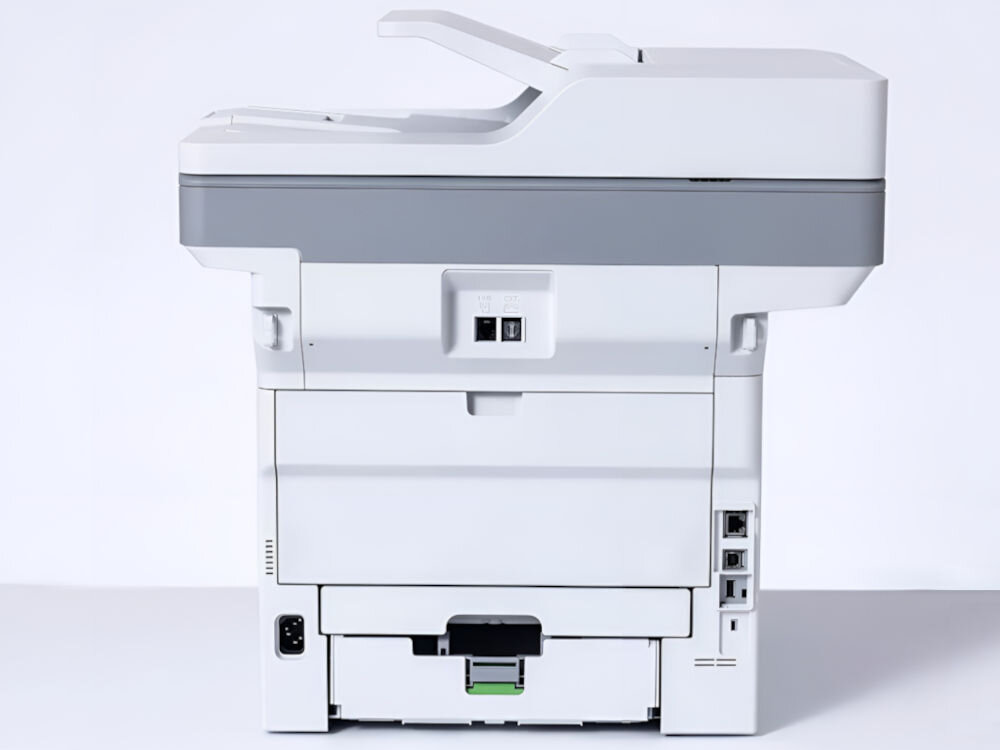 Urządzenie wielofunkcyjne BROTHER MFC-L6910DN Automatyczny druk dwustronny prezentacja urządzenia na białym tle od tyłu druk dwustronny duplex obniżenie kosztów redukcja zużycia papieru