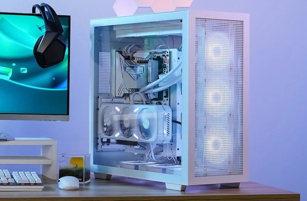 Obudowa DEEPCOOL Morpheus Biały obudowa z podświetlanymi podzespołami wewnątrz stojąca na biurku opis