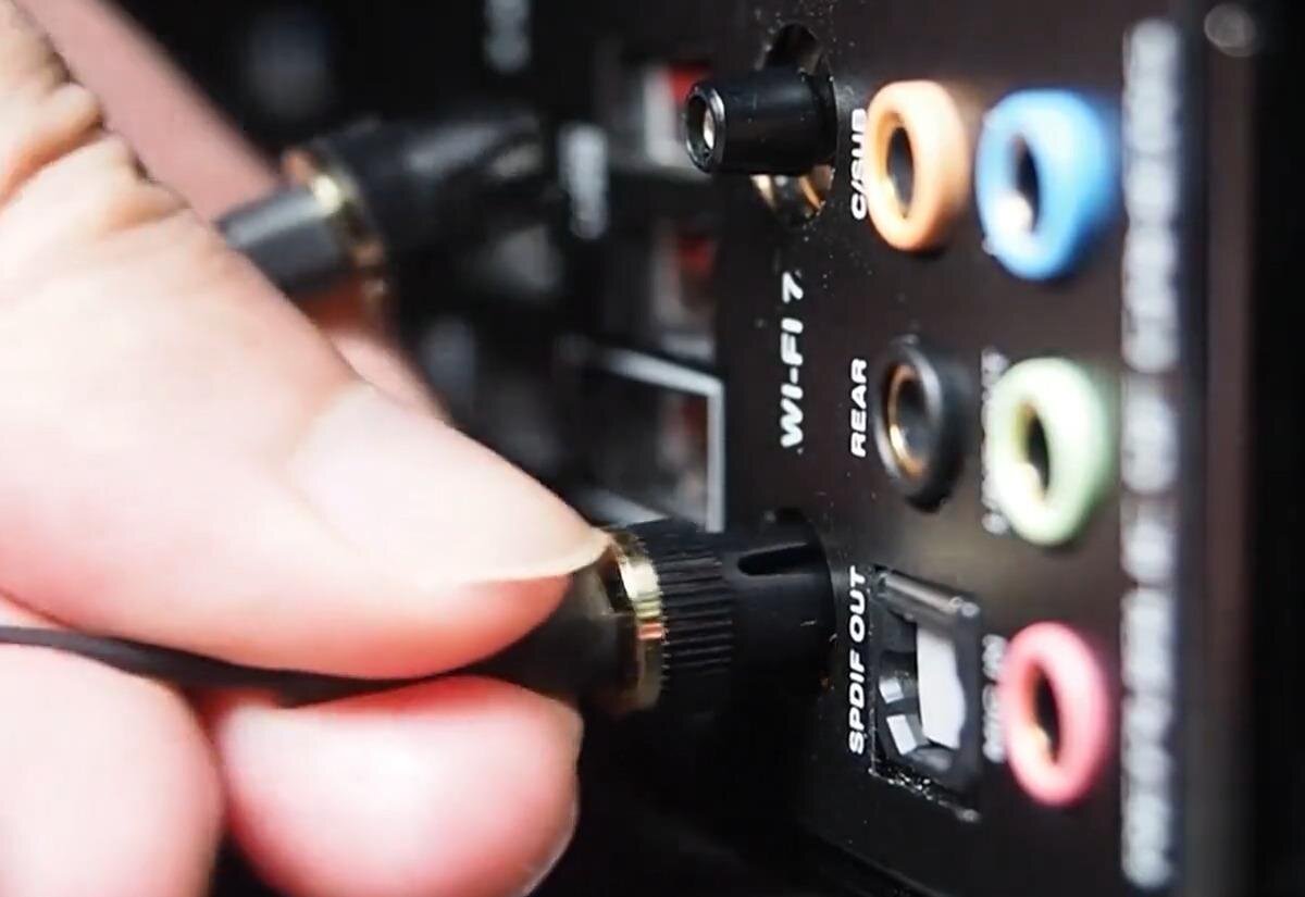 Płyta główna ASUS ROG Maximus Z790 Dark Hero - Q-Antenna