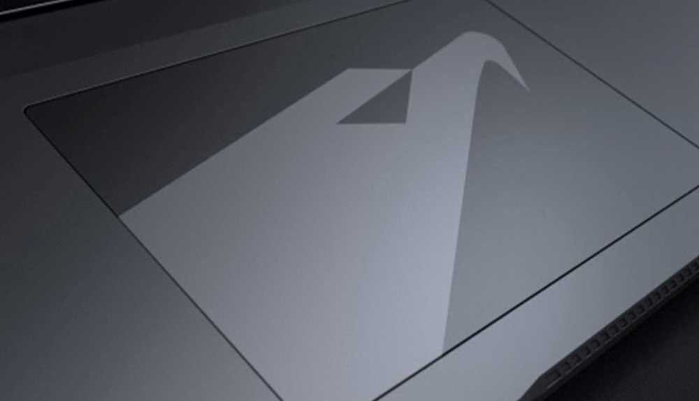 Szklany touchpad ukazujący jego funkcje i design. - szklany panel dotykowy i powłoki