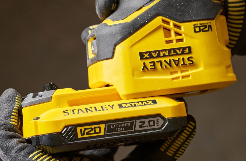 Frezarka STANLEY SFMCW400B-XJ zasilanie akumulator Li-Ion 18V seria FATMAX V20 pelna swoboda ruchu mobilnosc