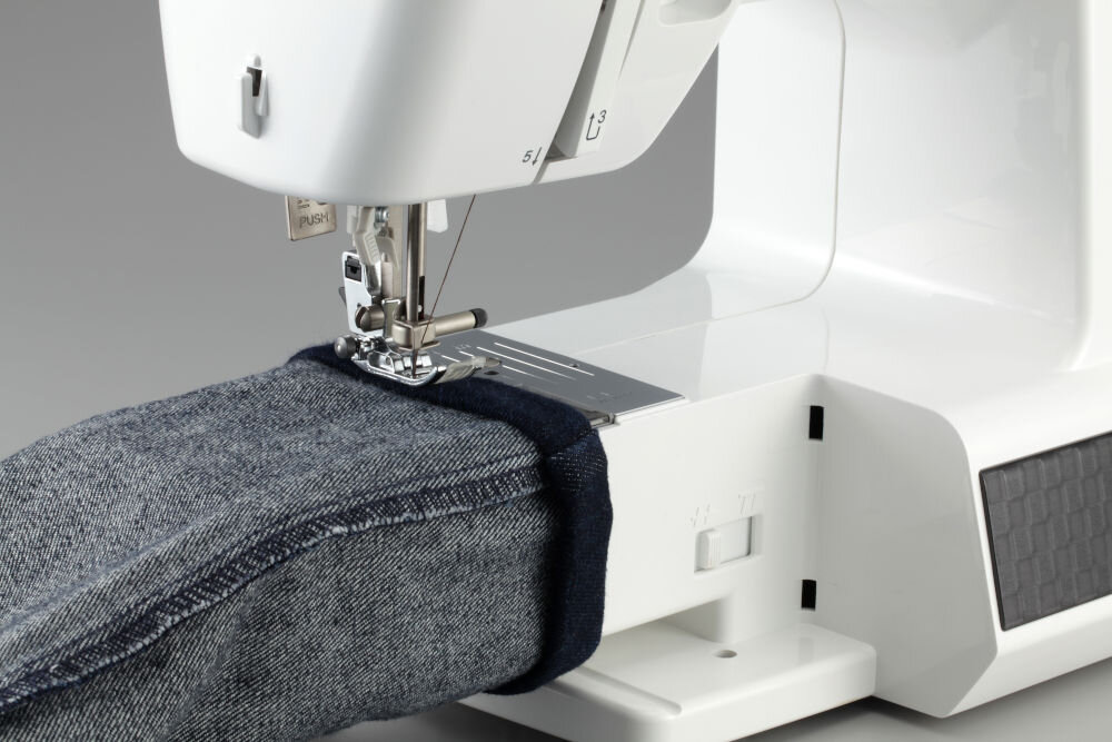 Maszyna do szycia BROTHER HF37 solidna konstrukcja metalowe podzespoły piękne ściegi niezawodność grube materiały jeans 9 warst materiału wytrzymałość prezycja