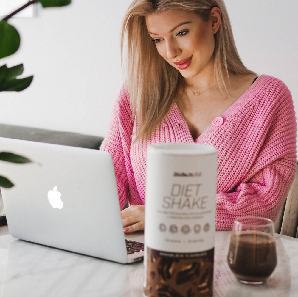 Kontrola wagi BIOTECH Diet Shake Ciastko kremowe (720 g)