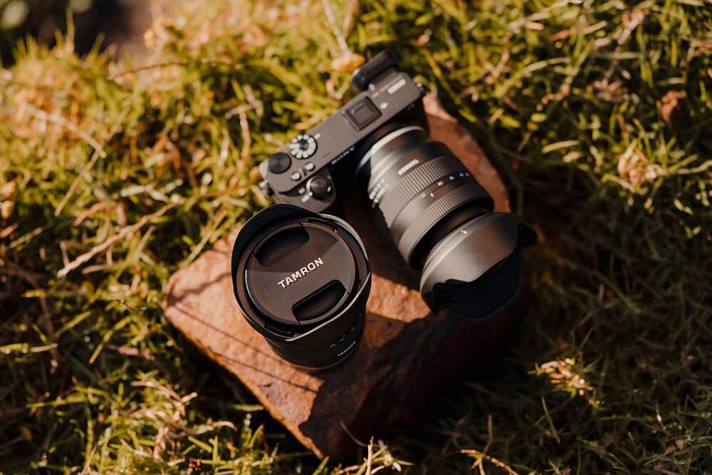 Obiektyw TAMRON 11-20mm F2.8 Di III-A RXD zoom ogniskowa przysłona montaż ostrość zdjęcia stabilizacja  filmy 