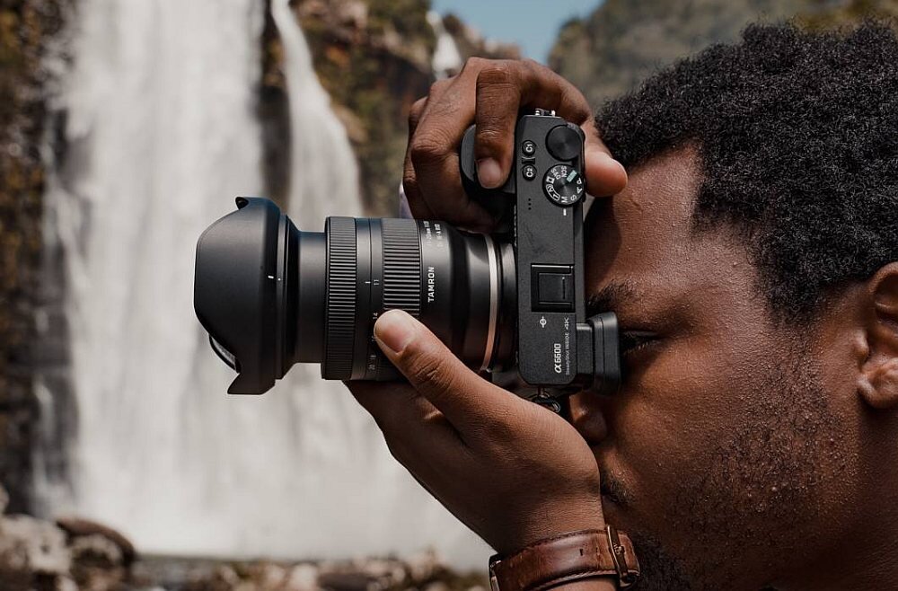 Obiektyw TAMRON 11-20mm F2.8 Di III-A RXD zoom ogniskowa przysłona montaż ostrość zdjęcia stabilizacja  filmy 