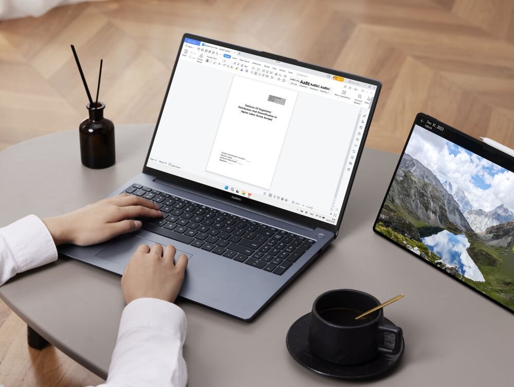 Laptop HUAWEI MateBook D 16 ekran wydajność grafika karta procesor taktowanie pojemność bateria ładowanie pamięć ram rom wyświetlacz rozdzielczość kamerka system klawiatura porty