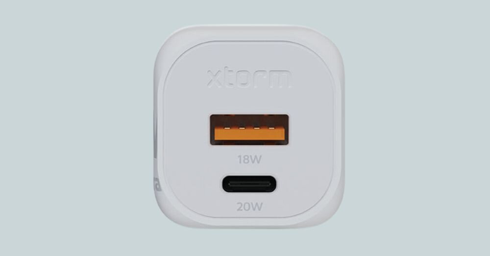 Ladowarka sieciowa XTORM GaN2 Ultra 20W dwa urządzenia jednocześnie, o 70% mniejsza
