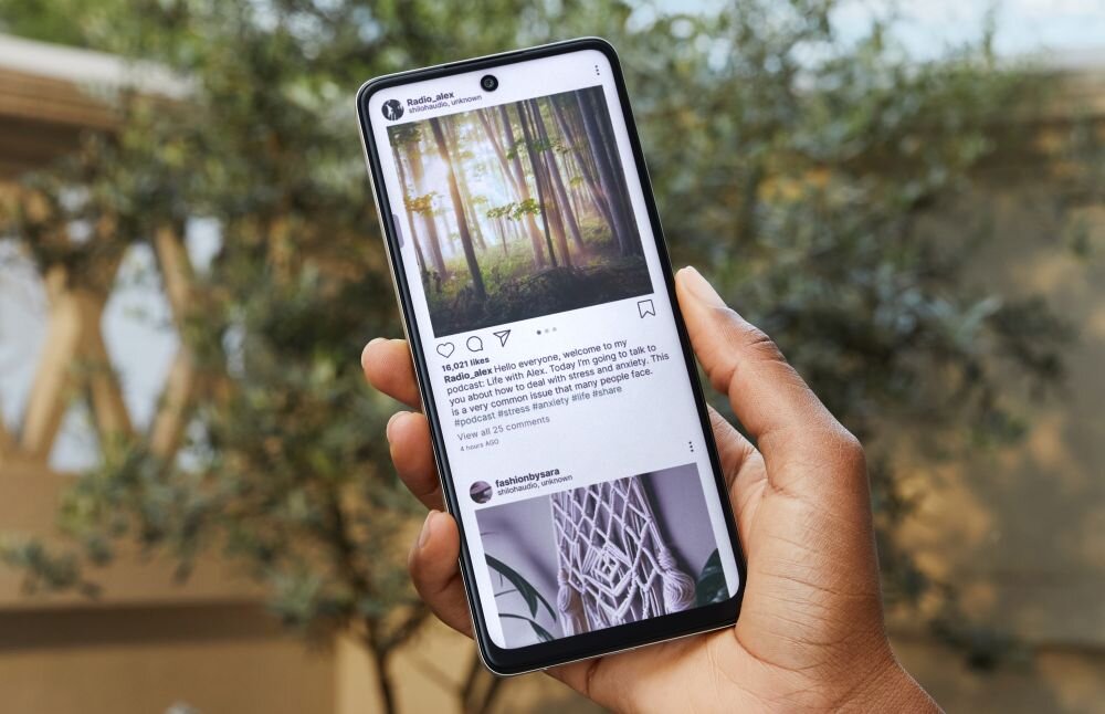 Smartfon TCL 40 Nxtpaper ekran bateria aparat procesor ram pamięć pojemność rozdzielczość zdjęcia filmy opis dane cechy blokady system łączność wifi bluetooth obudowa szkło odporność porty muzyka transfer sieć przekątna matryca waga czujniki oled amoled ips