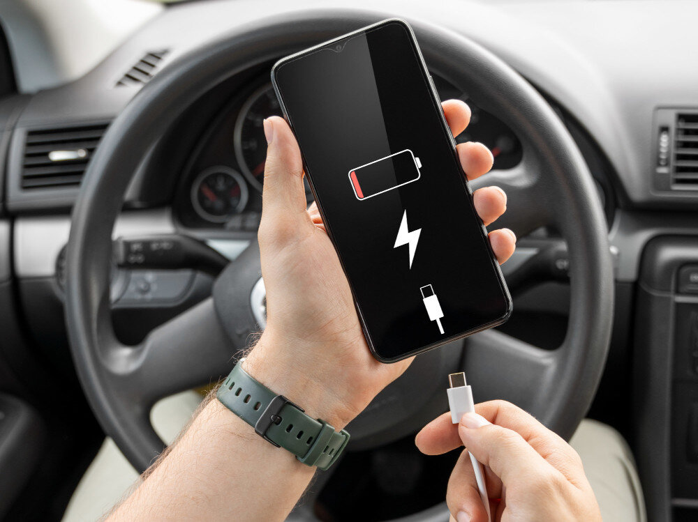 Radio samochodowe KRUGER&MATZ KM 2010 do jednego z portów USB funkcję ładowania