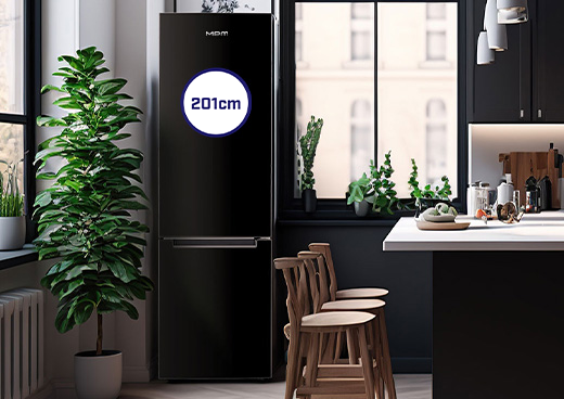 Lodówka w kuchni z oznaczeniem wysokości 201 cm.