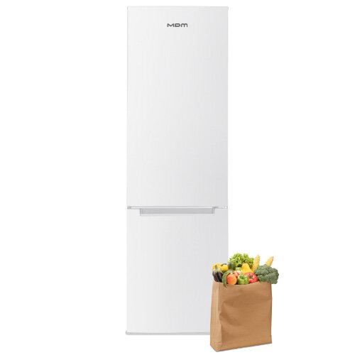 Lodówka, obok papierowa torba wypełniona owocami i warzywami.