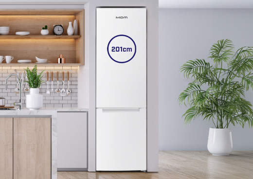 Lodówka w kuchni z oznaczeniem wysokości 201 cm.