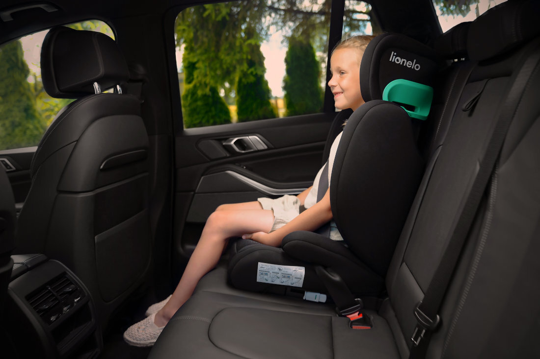 Fotelik samochodowy LIONELO Hugo I-Size (15-36 kg) Czarno-szary testy zderzeniowe czołowe tylne boczne wzrost zakres