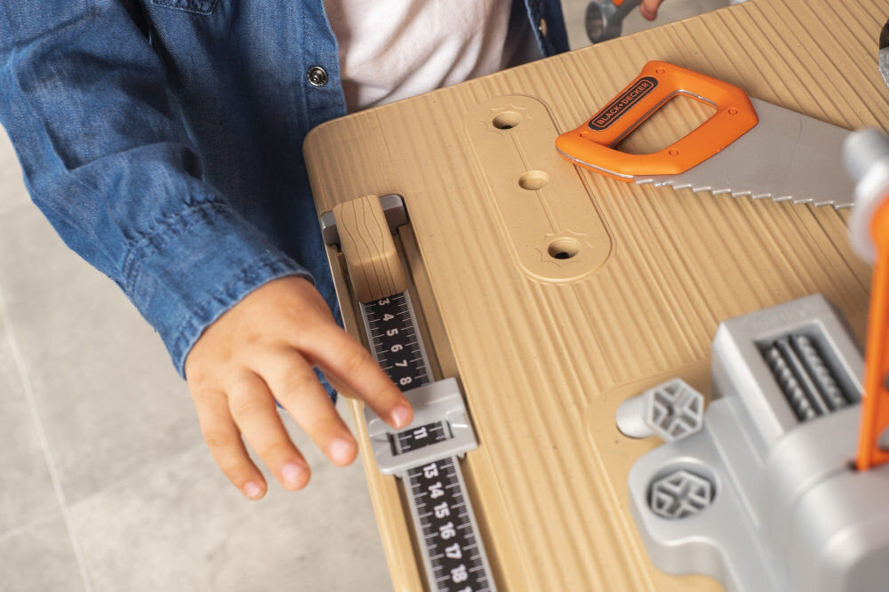 Zabawka warsztat SMOBY Black&Decker 7600360726WEB wysoka trwałość jakość bezpieczeństwo niezawodność zapewnia radość i
mnóstwo zabawy najmłodszym już od wielu pokoleń na licencji Black&Decker