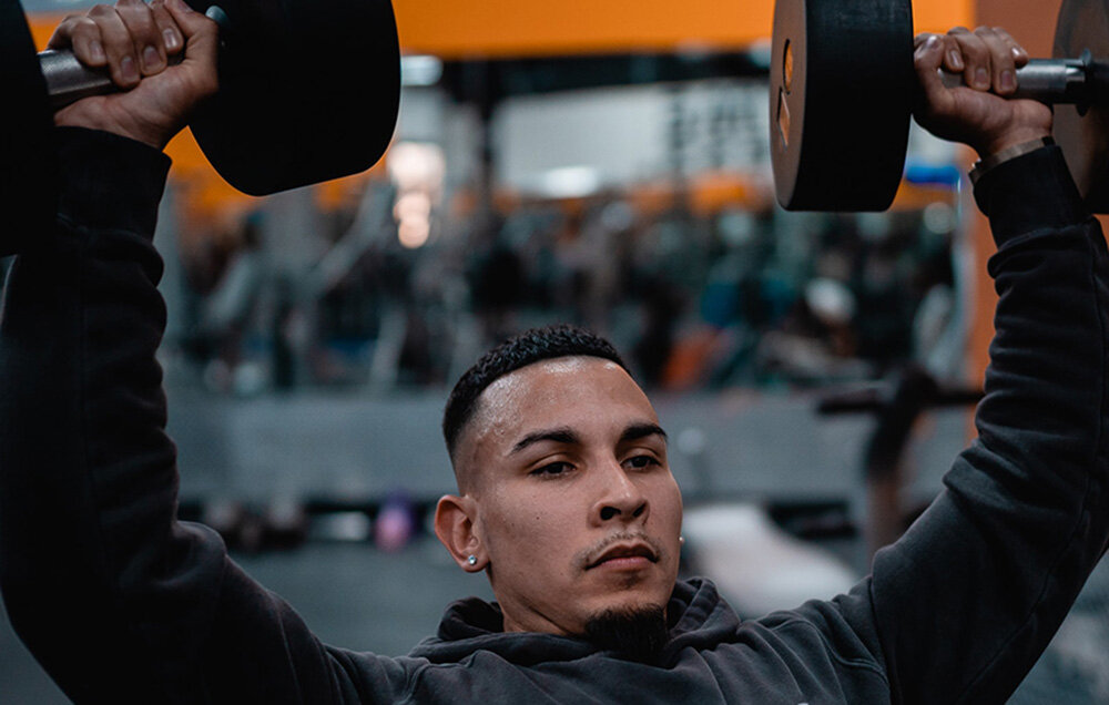 SMARTWATCH COLMI C81 ekran bateria czujniki zdrowie sport pasek ładowanie pojemność rozdzielczość łączność sterowanie krew puls rozmowy smartfon aplikacja