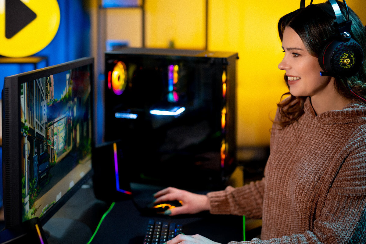 Komputer MAD DOG MD13500-I09R32H11 i5-13500 32GB RAM 1TB SSD GeForce RTX4060Ti Windows 11 Home przeznaczenie cechy zalety opis testy