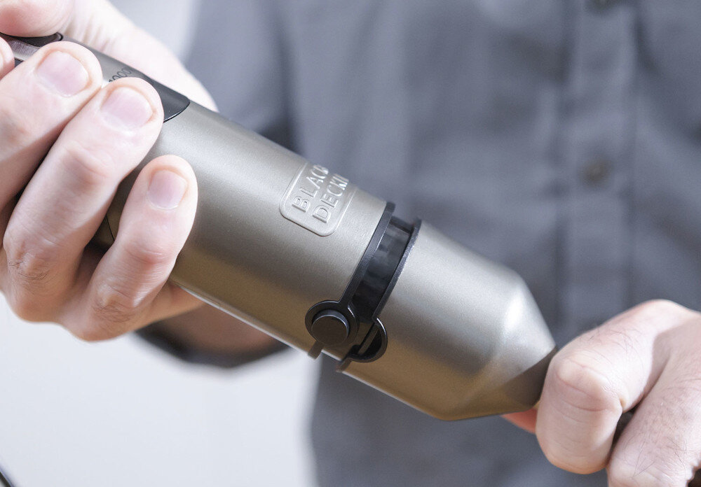 Blender BLACK&DECKER BXHBA1200E Łatwe czyszczenie Zdejmowana końcówka ostrza ze stali nierdzewnej osłona zapobiegająca rozpryskiwaniu ochrona komfort