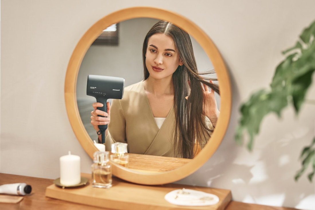 Suszarka PANASONIC EH-NA0J-N825 nanoe™ MOISTURE+ i Mineral zalety cechy głowne