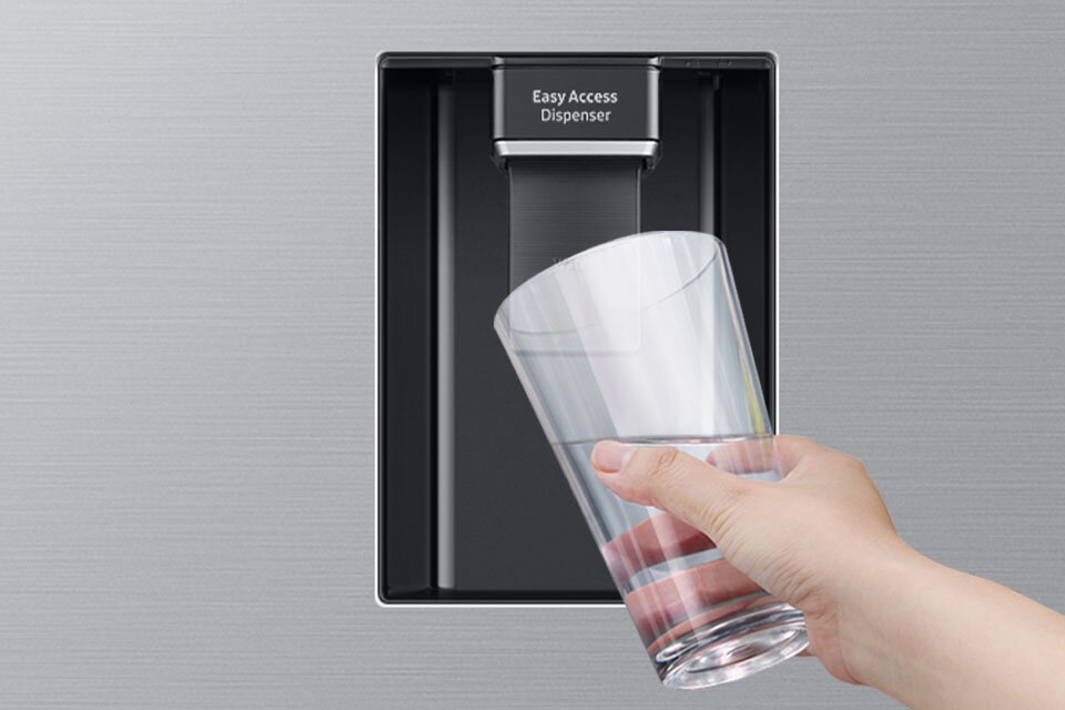 Zbiornik ma 3,5 l pojemności - lodówka RB38C650ESA Zbiornik na wodę ma 3,5 l pojemności - lodówka Samsung RB38C650ESA