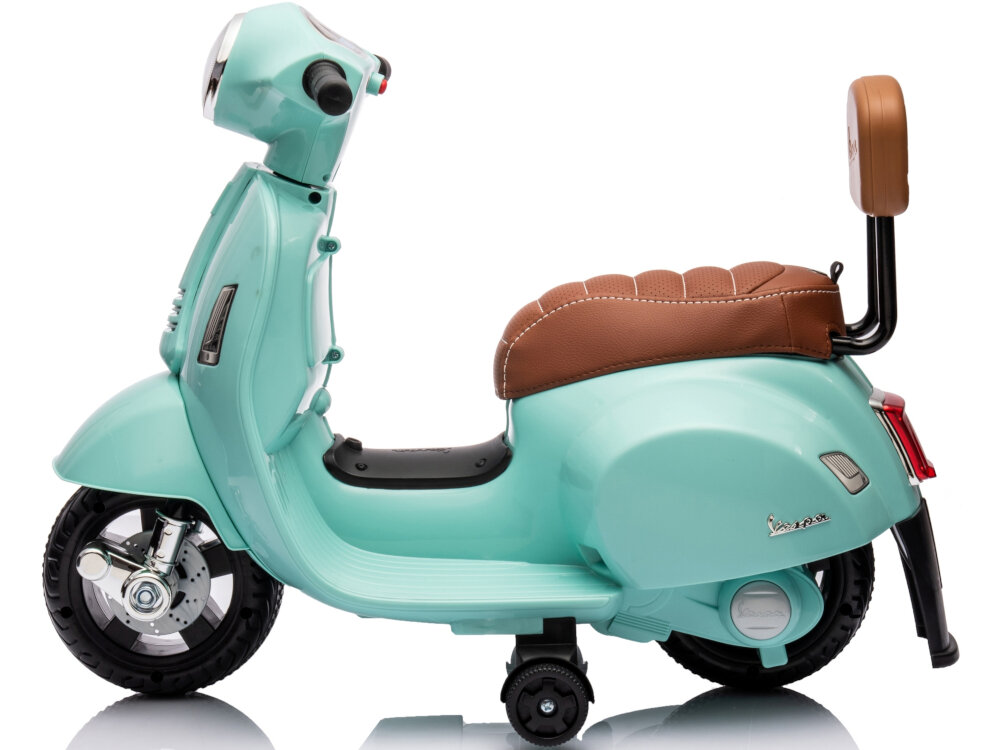 Motorek elektryczny SUN BABY Scooter Vespa Niebieski wbudowany akumulator napiecie 6 V pojemnosc 4,5 Ah predkosc do 2,5 km/h czas dzialania okolo godzina