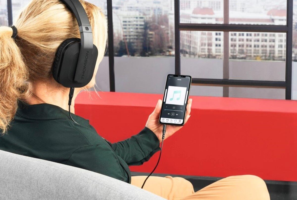 Długi czas odtwarzania wymienna bateria słuchawki bezprzewodowe Thomson WHP5327