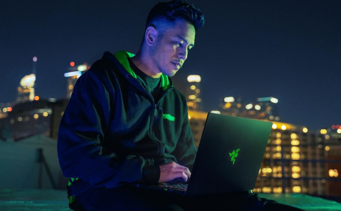 Laptop RAZER Blade 15 - 80 Wh 