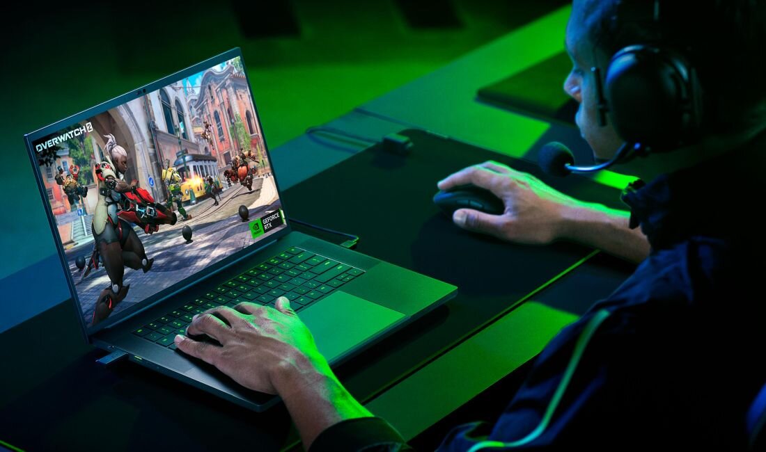 Laptop RAZER Blade 16 S9-NT - kamera IR FHD Windows Hello