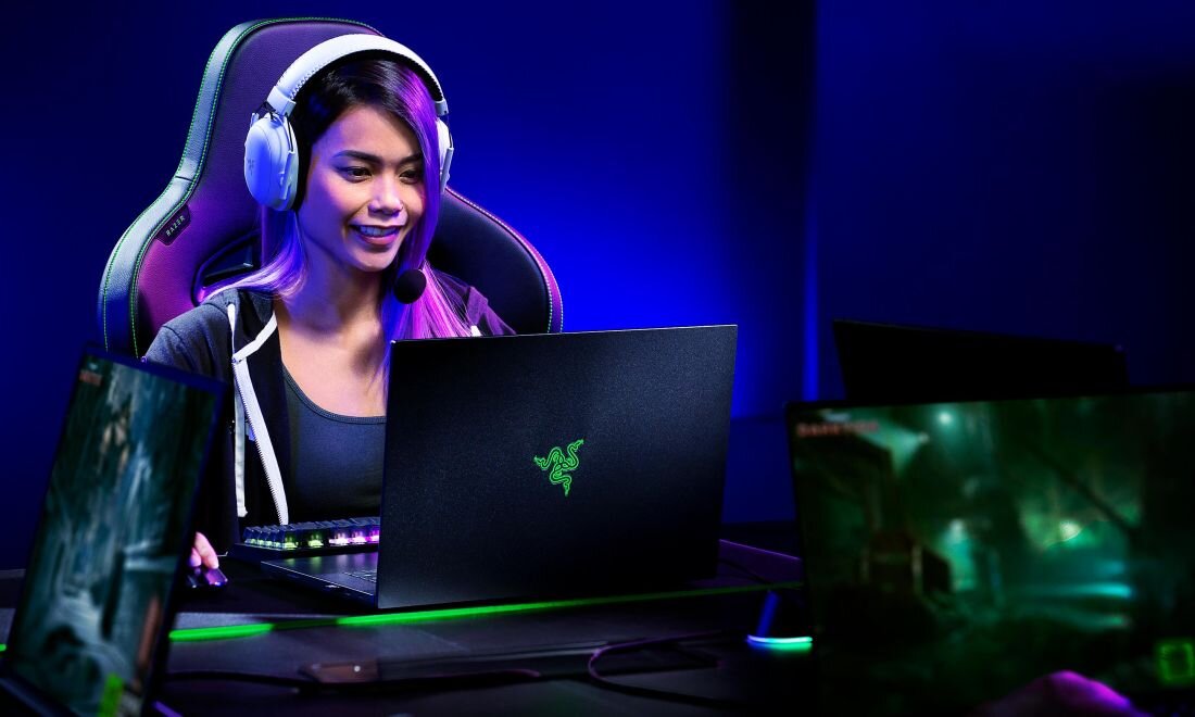 Laptop RAZER Blade 16 S9-NT - Laptop